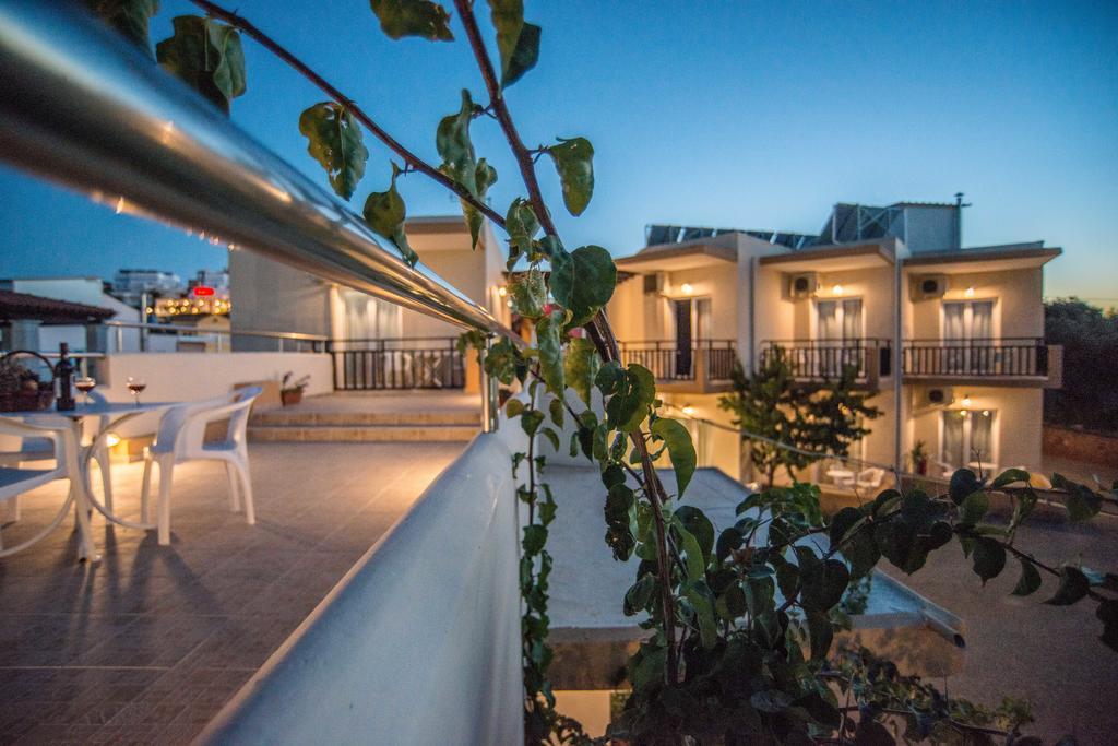 Belvedere Agia Marina  Екстер'єр фото