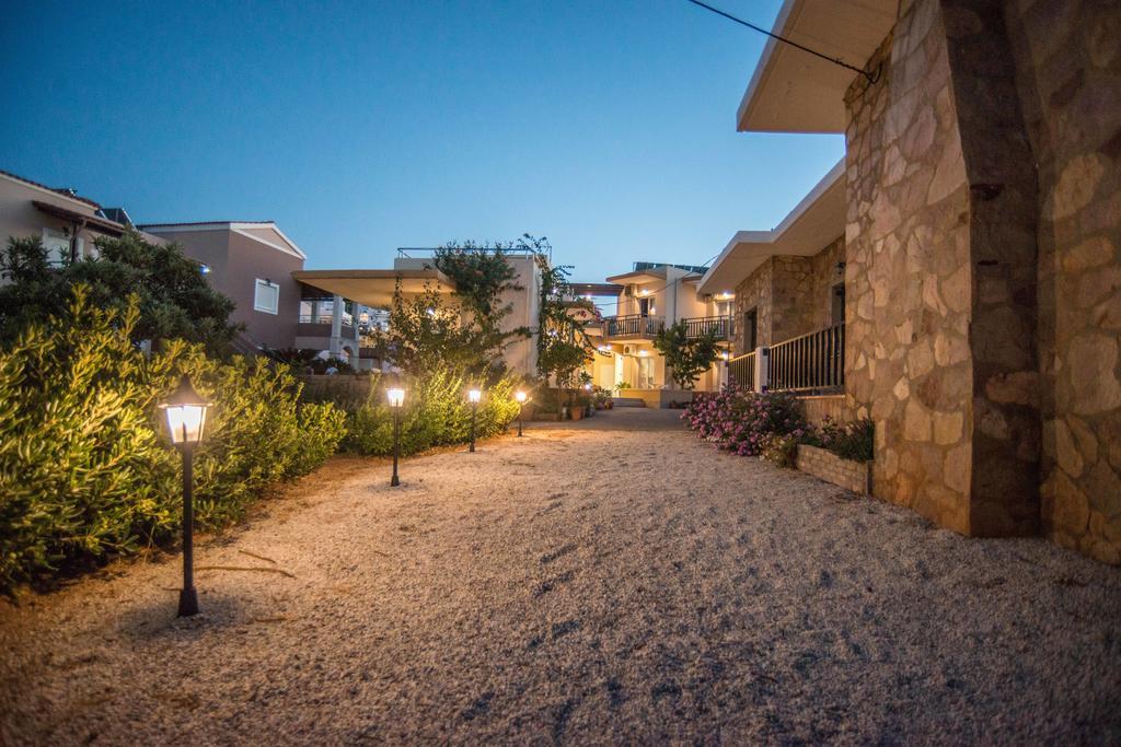 Belvedere Agia Marina  Екстер'єр фото